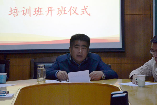 额书记讲话 动科院 记者 马政华 摄