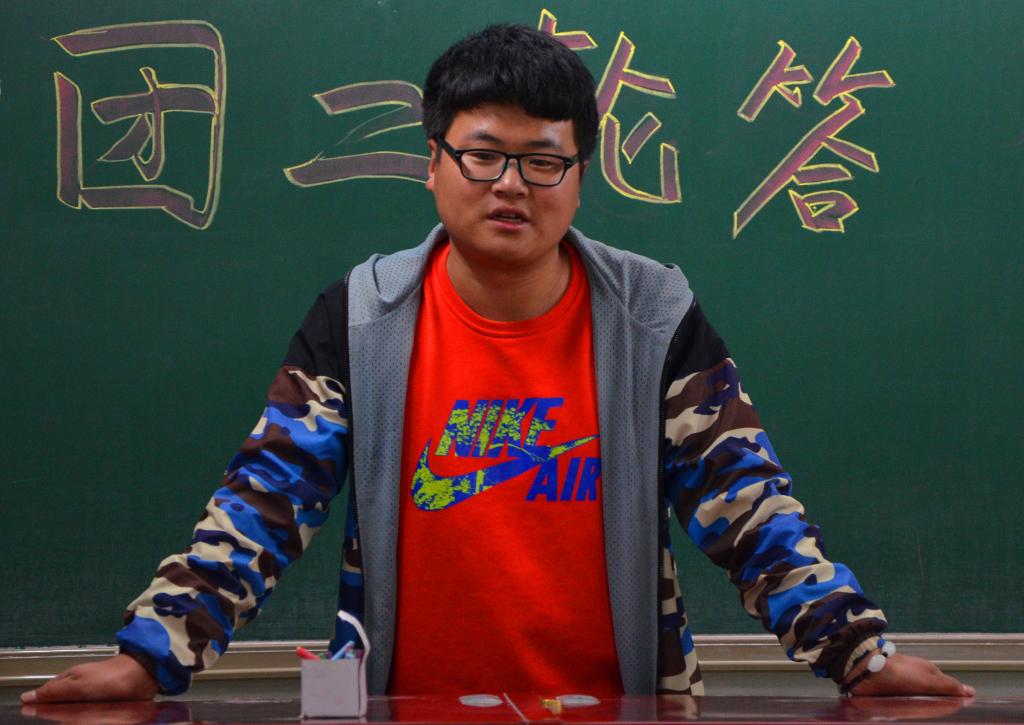 答辩现场 动科院 摄