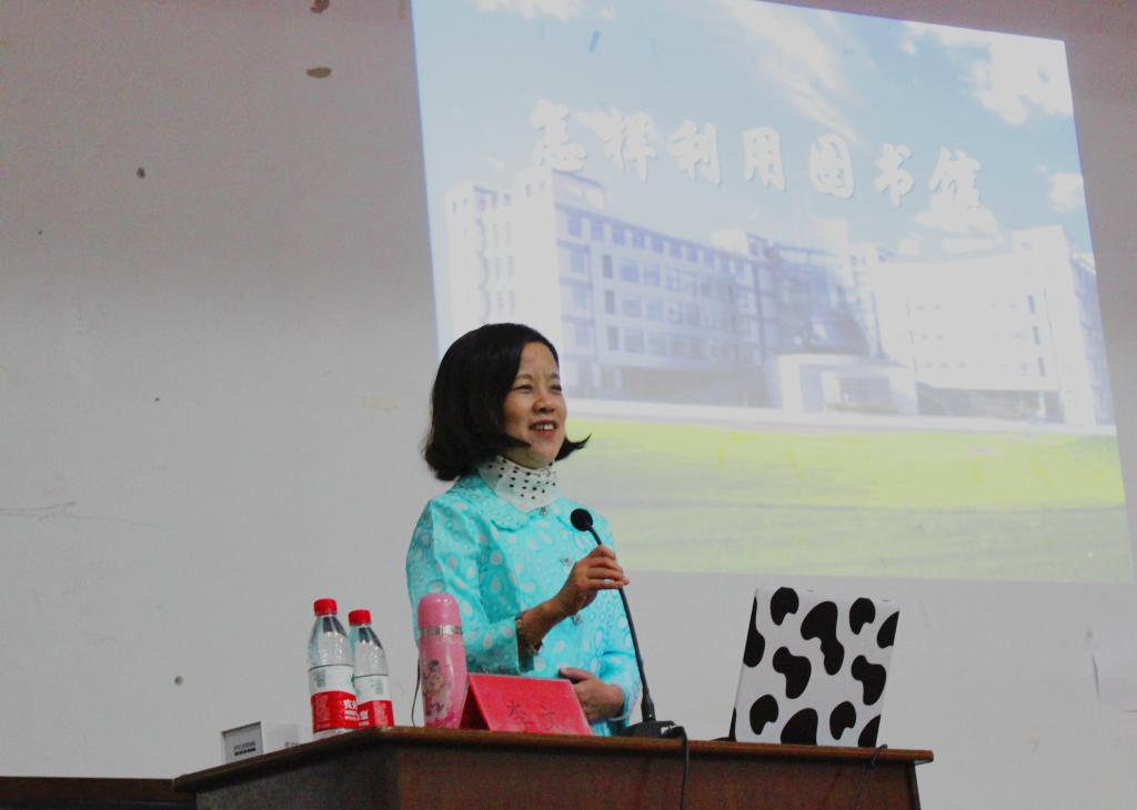 李文老师讲话 动科院 摄