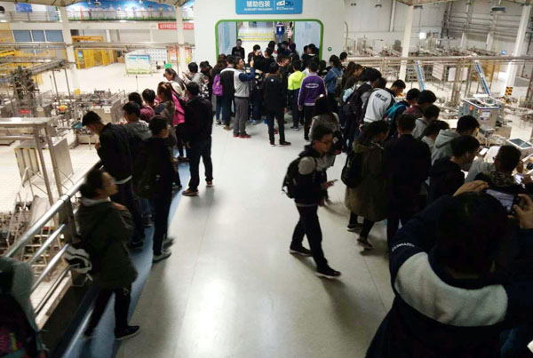 企业参观现场 动科院记者 摄