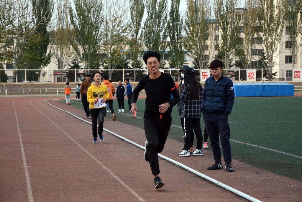 精彩瞬间 动科院记者 李世超 摄