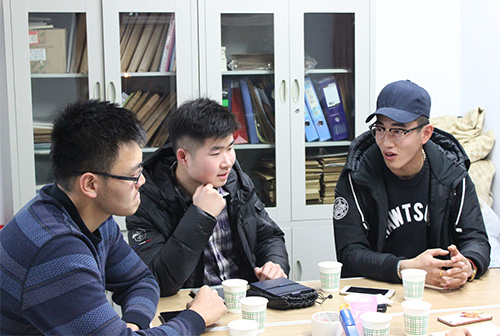 采访现场 动科院记者 李宏超 摄