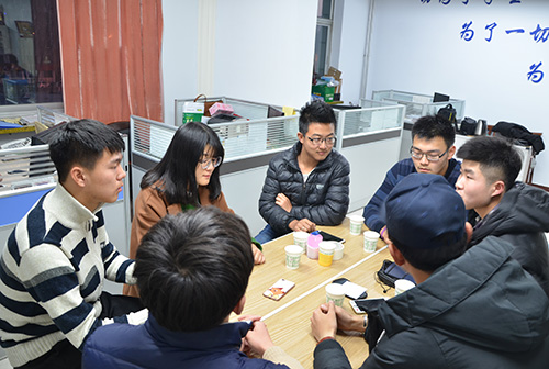采访现场 动科院记者 李宏超 摄