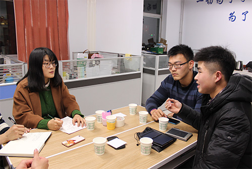 采访现场 动科院记者 李宏超 摄