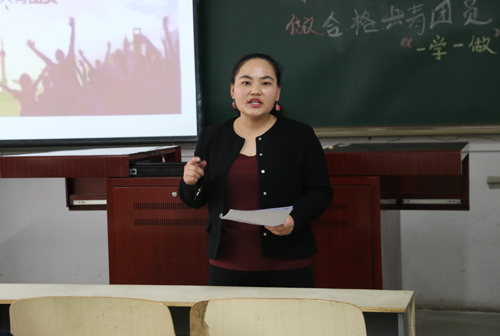 班主任讲话 动科院记者 李世超 摄