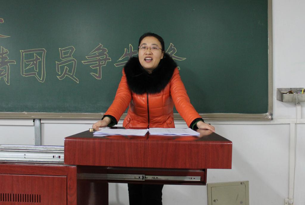 班任讲话 动科院记者 李宏超 摄