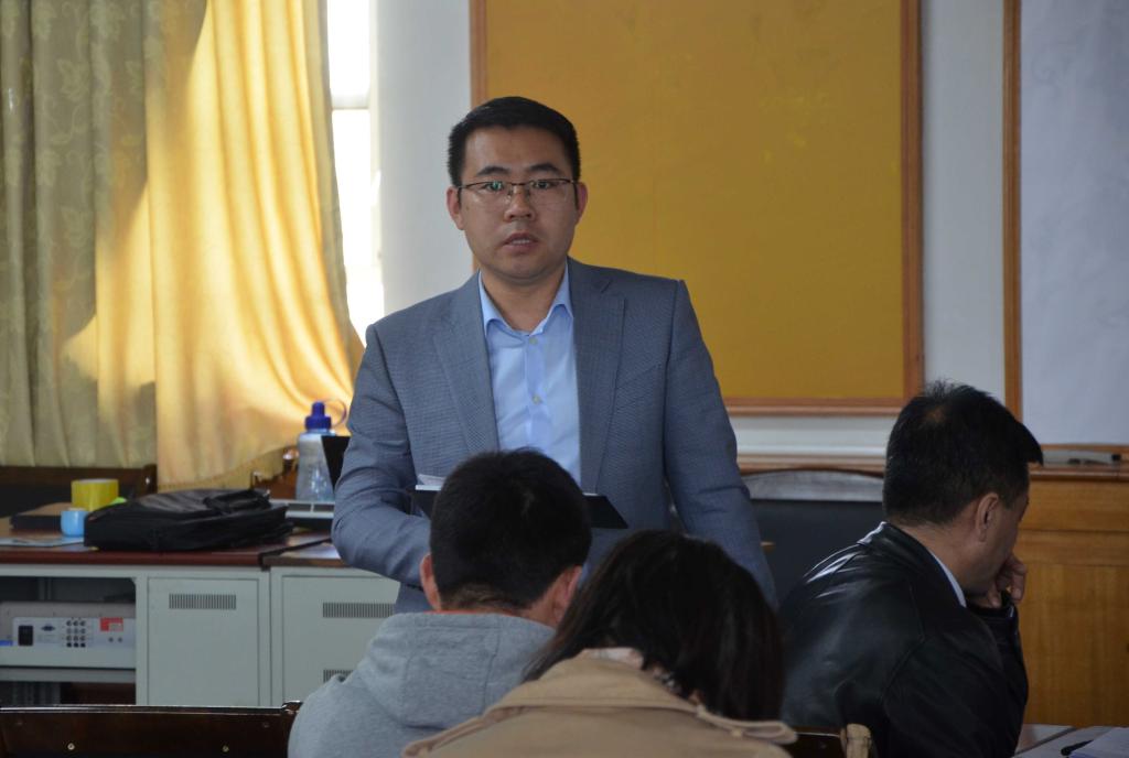 我院领导讲话 动科院记者 郭文浩 摄