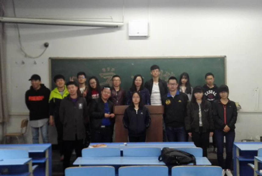合影留念 动科院记者 郭文浩 摄