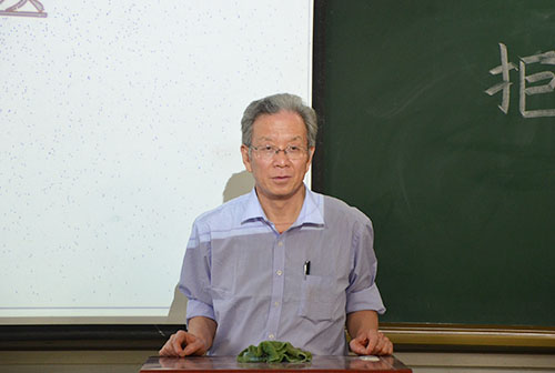 班主任讲话 动科院记者 万继恩 摄